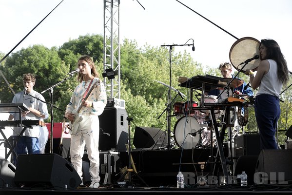 FRANCOIS AND THE ATLAS MOUNTAIN - 2021-05-29 - PARIS - Parc de la Villette - Scene Jardin des Iles - 